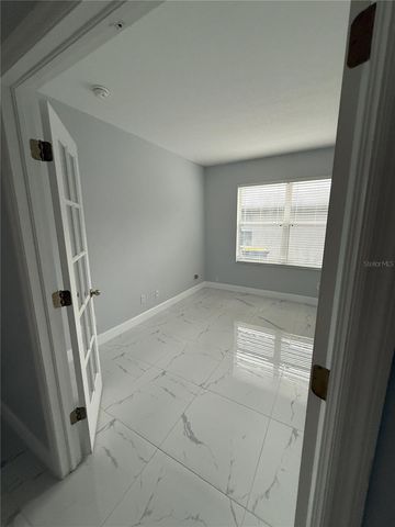 18405 KENTISBURY COURT, Land O Lakes, FL 34638