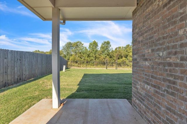 14205 Athens Lane, Yukon, OK 73099