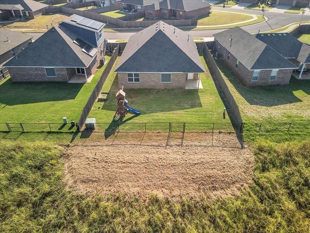 14205 Athens Lane, Yukon, OK 73099