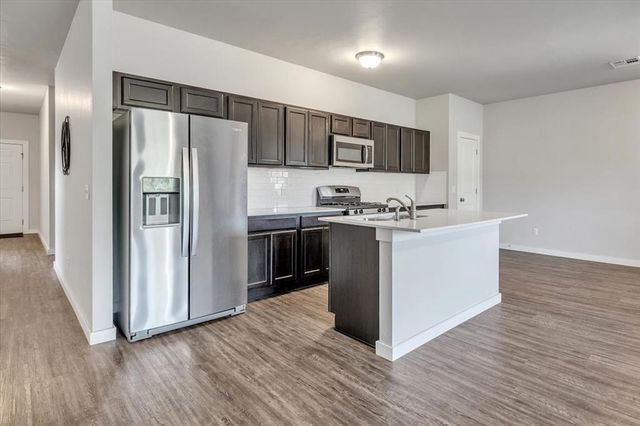 14205 Athens Lane, Yukon, OK 73099