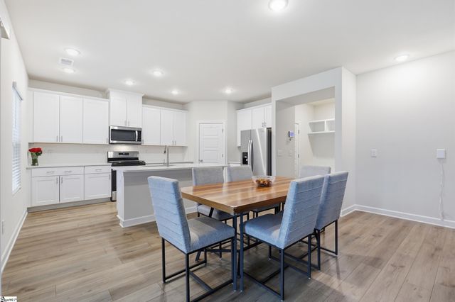 817 Elgon Walk Drive, Fountain Inn, SC 29644