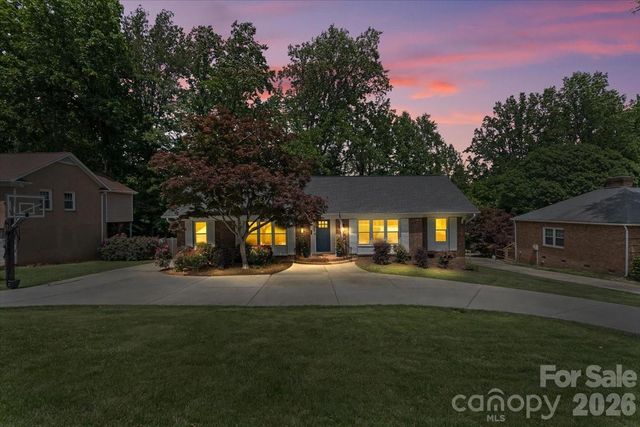 3741 Riverbend Road, Charlotte, NC 28210