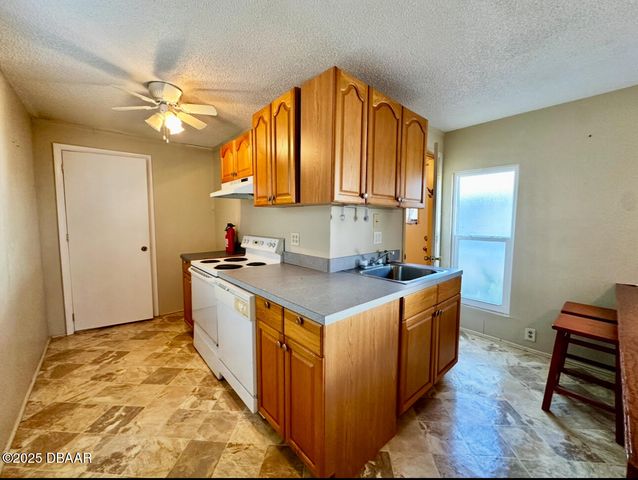 1104 Jacaranda Avenue Apt 1, Daytona Beach, FL 32118