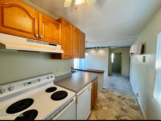 1104 Jacaranda Avenue Apt 1, Daytona Beach, FL 32118