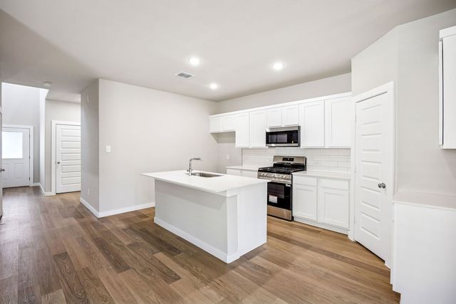 2015 Homestretch Drive, Seagoville, TX 75159