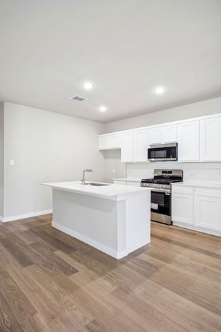 2015 Homestretch Drive, Seagoville, TX 75159