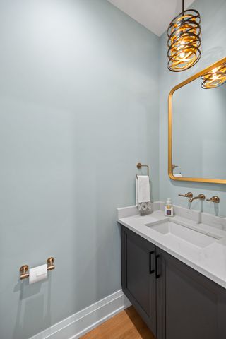 1024 Washington Boulevard 301, Oak Park, IL 60302