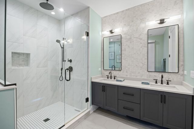 1024 Washington Boulevard 301, Oak Park, IL 60302