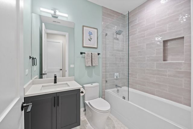 1024 Washington Boulevard 301, Oak Park, IL 60302