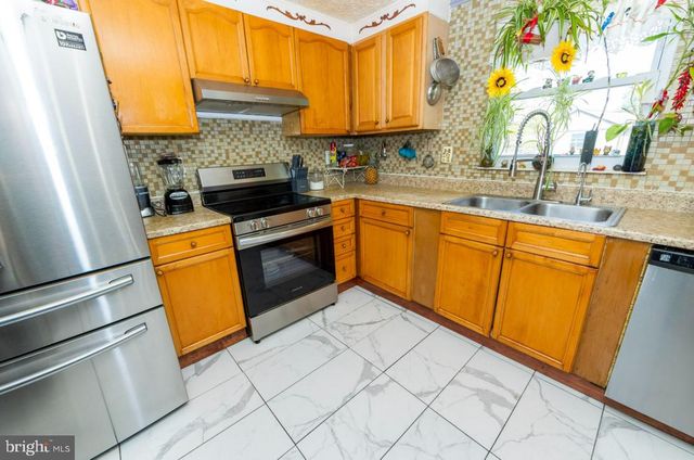 550 LOGAN ST, Frederick, MD 21701