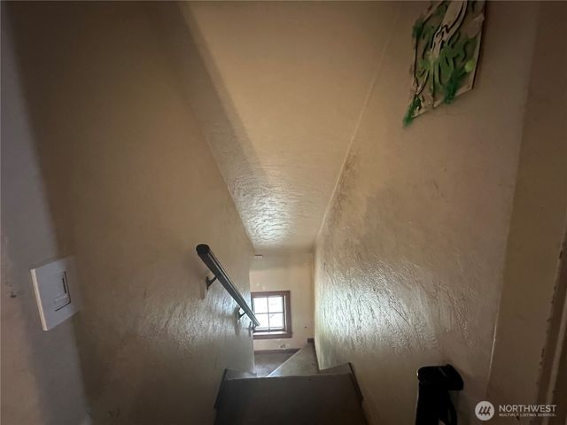 216 127th Street E, Tacoma, WA 98445