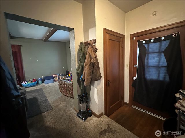 216 127th Street E, Tacoma, WA 98445