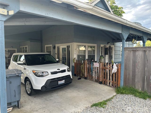 216 127th Street E, Tacoma, WA 98445