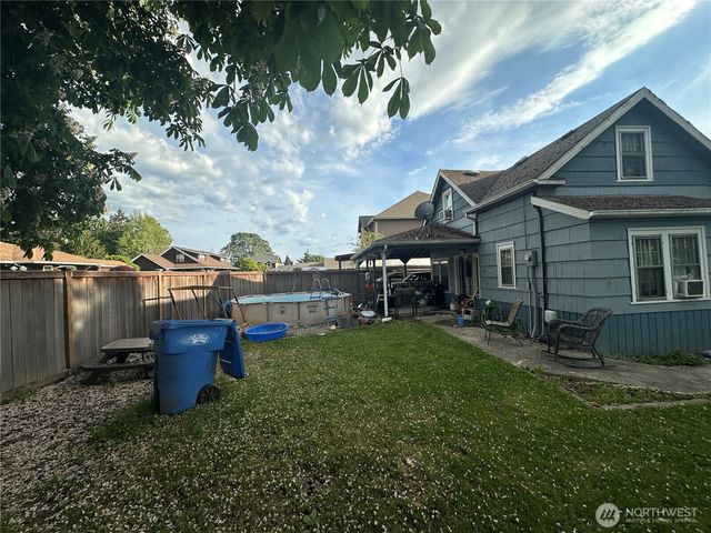 216 127th Street E, Tacoma, WA 98445