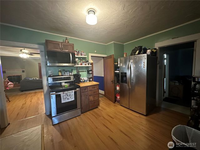 216 127th Street E, Tacoma, WA 98445