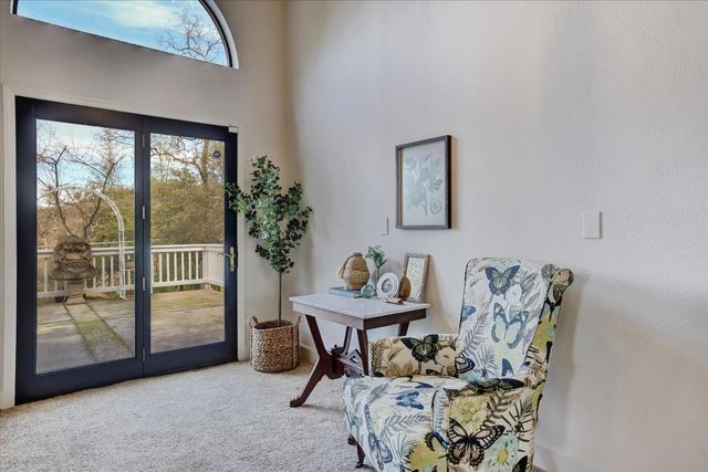 12025 Wanderer Rd, Auburn, CA 95602