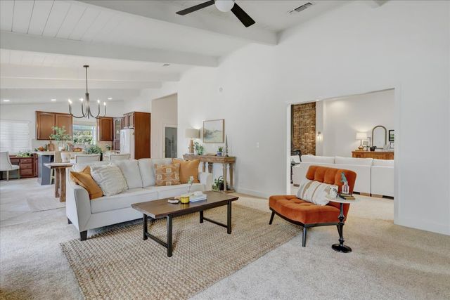 12025 Wanderer Rd, Auburn, CA 95602