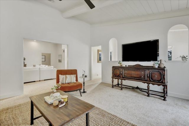 12025 Wanderer Rd, Auburn, CA 95602