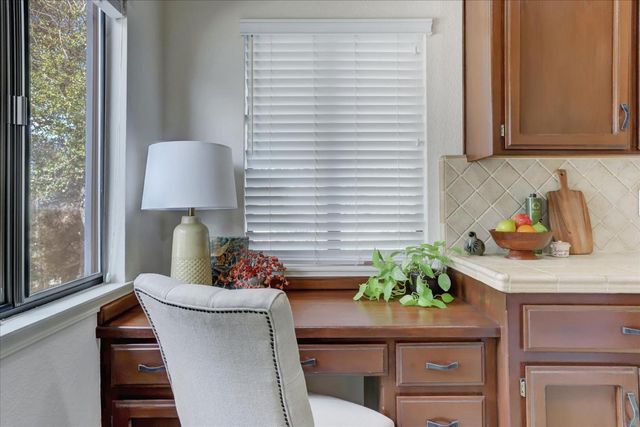 12025 Wanderer Rd, Auburn, CA 95602