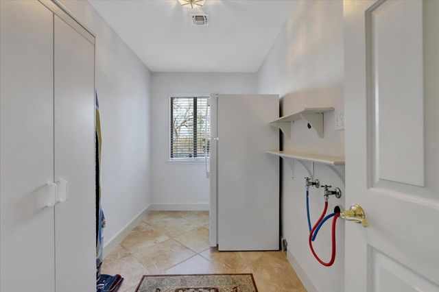 12025 Wanderer Rd, Auburn, CA 95602