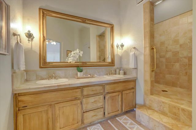 12025 Wanderer Rd, Auburn, CA 95602