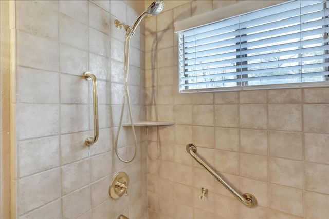 12025 Wanderer Rd, Auburn, CA 95602