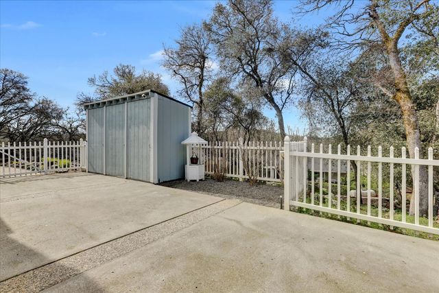 12025 Wanderer Rd, Auburn, CA 95602