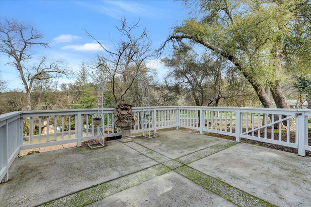 12025 Wanderer Rd, Auburn, CA 95602