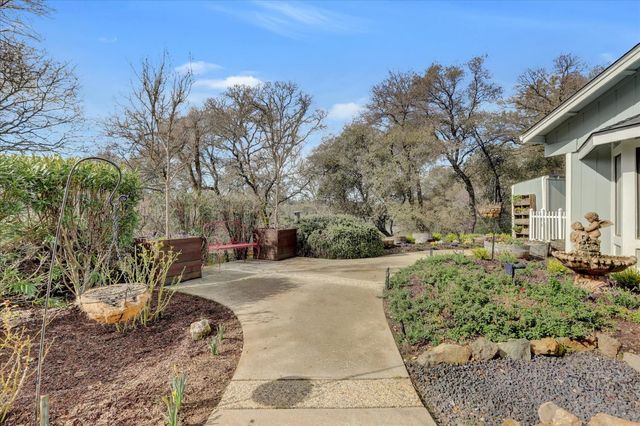 12025 Wanderer Rd, Auburn, CA 95602