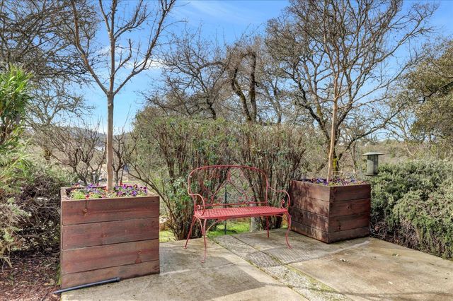 12025 Wanderer Rd, Auburn, CA 95602