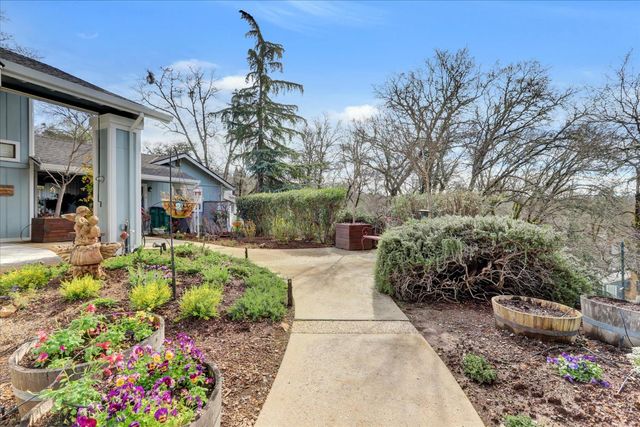 12025 Wanderer Rd, Auburn, CA 95602