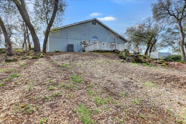 12025 Wanderer Rd, Auburn, CA 95602