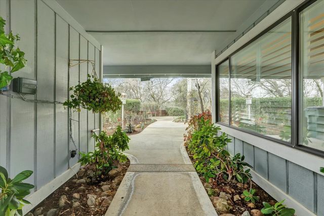 12025 Wanderer Rd, Auburn, CA 95602