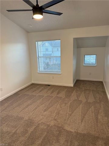 471 Lees Mill DR, Newport News, VA 23608