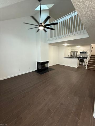 471 Lees Mill DR, Newport News, VA 23608