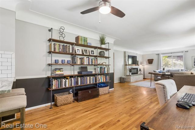 2189 Devonshire Road, Bloomfield Hills, MI 48302