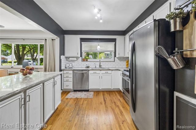 2189 Devonshire Road, Bloomfield Hills, MI 48302