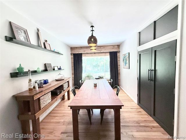 2189 Devonshire Road, Bloomfield Hills, MI 48302