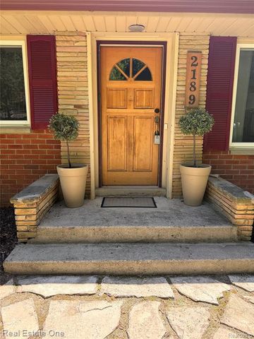 2189 Devonshire Road, Bloomfield Hills, MI 48302
