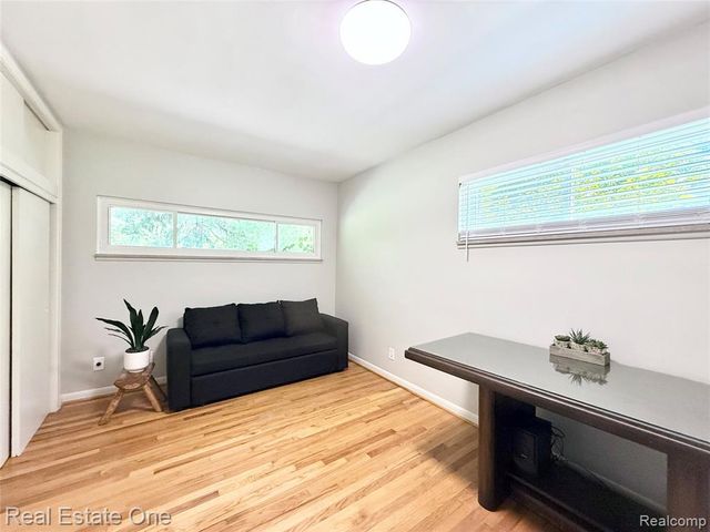 2189 Devonshire Road, Bloomfield Hills, MI 48302