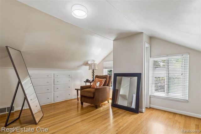 2189 Devonshire Road, Bloomfield Hills, MI 48302