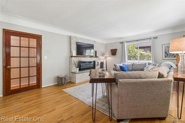 2189 Devonshire Road, Bloomfield Hills, MI 48302