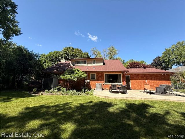 2189 Devonshire Road, Bloomfield Hills, MI 48302