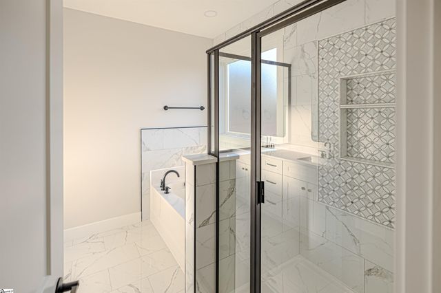 174 Turtle Dove Lane, Seneca, SC 29678