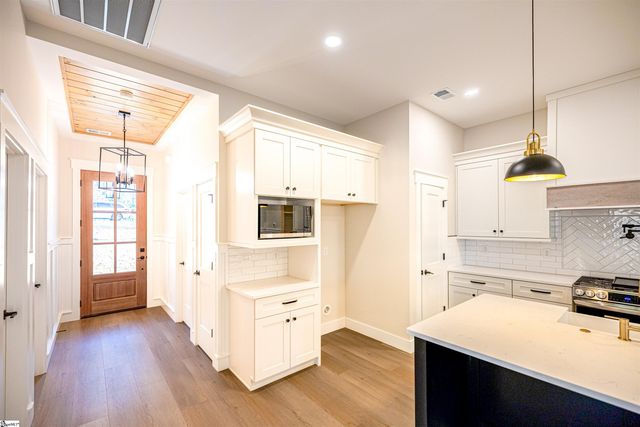 174 Turtle Dove Lane, Seneca, SC 29678