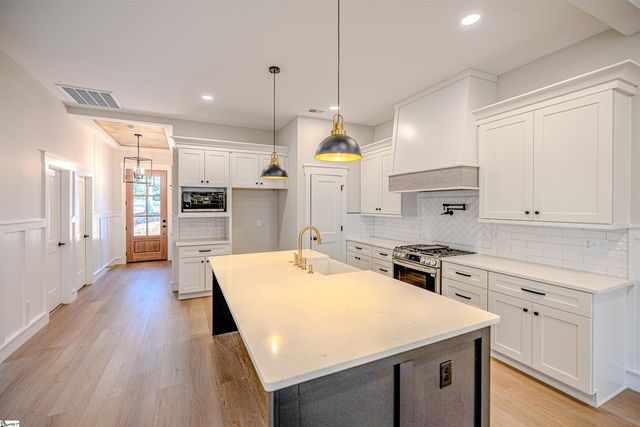 174 Turtle Dove Lane, Seneca, SC 29678