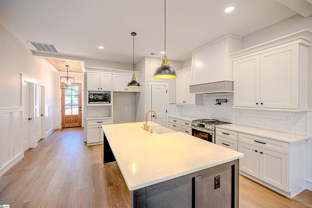 174 Turtle Dove Lane, Seneca, SC 29678