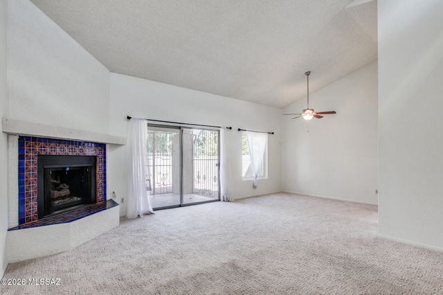 7581 E Desert Anchor Boulevard, Tucson, AZ 85715