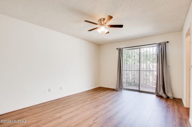 7581 E Desert Anchor Boulevard, Tucson, AZ 85715