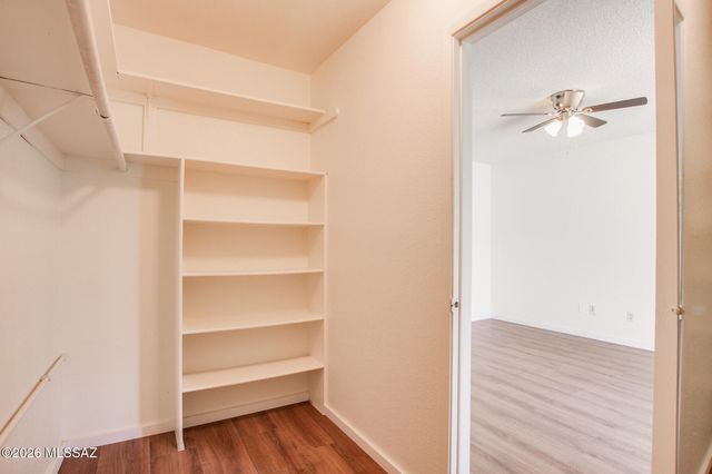 7581 E Desert Anchor Boulevard, Tucson, AZ 85715